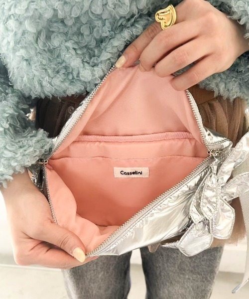Casselini(キャセリーニ)の「CASSELINI/キャセリーニ リボンウエストポーチ(ボディバッグ/ウエストポーチ・レディース・レッド/シルバー/ブラック・ONE SIZE)」の17枚目の写真