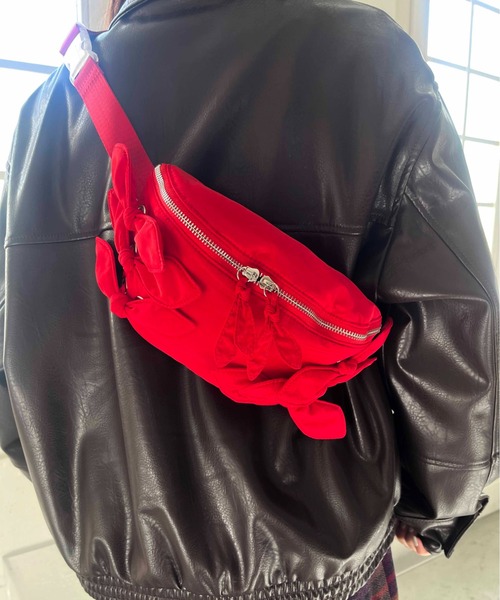 Casselini(キャセリーニ)の「CASSELINI/キャセリーニ リボンウエストポーチ(ボディバッグ/ウエストポーチ・レディース・レッド/シルバー/ブラック・ONE SIZE)」の12枚目の写真