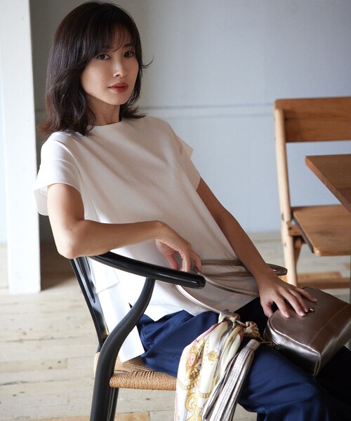 組曲（クミキョク）の「バックフリル カットソー（Tシャツ/カットソー・レディース・グレー系/ホワイト系/ピンク系/ブラック系・F）」の2枚目の写真