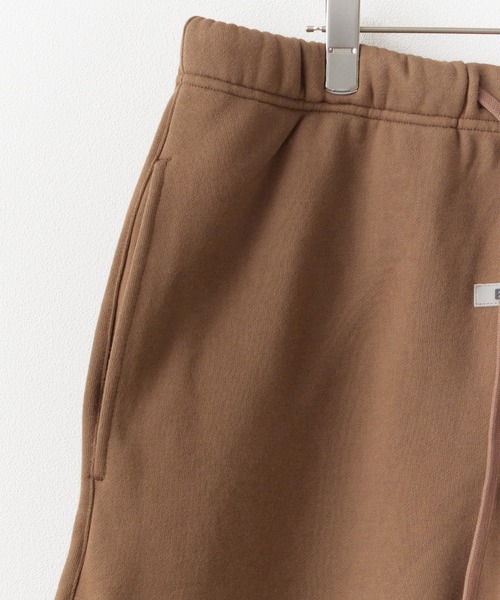 FOG ESSENTIALS（エフオージーエッセンシャルズ）の「FOG ESSENTIALS/エッセンシャルズ SSENSE SWEAT PANTS スウェットパンツ（スウェットパンツ・メンズ・ブラウン・M/L/XL）」の4枚目の写真