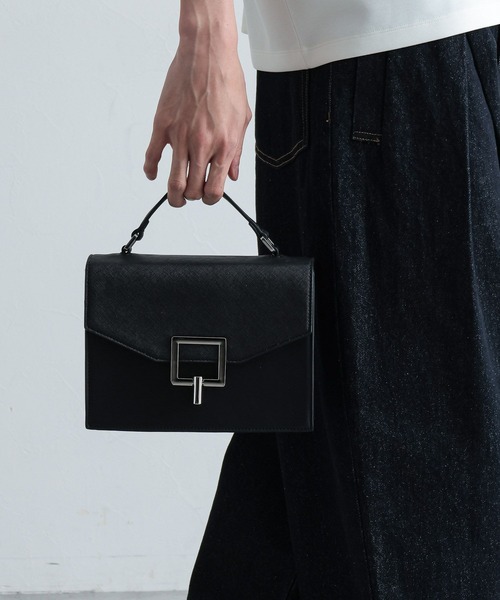 HARE(ハレ)の「スクエアハンドルBAG(HARE)(ショルダーバッグ・メンズ・ブラック・FREE)」の3枚目の写真