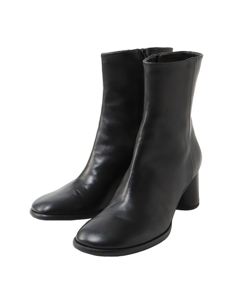FABIO RUSCONI（ファビオルスコーニ）の「FABIO RUSCONI / GABRY short boots(レザーショートブーツ I-2747)（ブーツ・レディース・ブラック/ベージュ・37/38）」の2枚目の写真