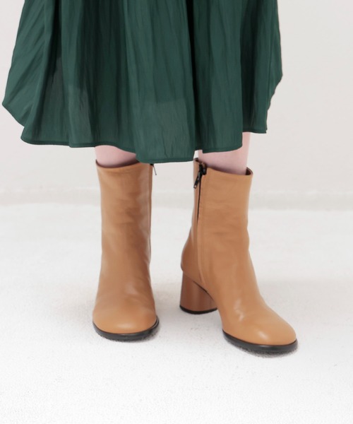 FABIO RUSCONI（ファビオルスコーニ）の「FABIO RUSCONI / GABRY short boots(レザーショートブーツ I-2747)（ブーツ・レディース・ブラック/ベージュ・37/38）」の3枚目の写真