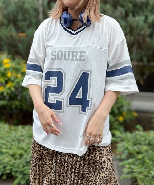 ILL'S（イルズ）の「ビッグシルエット フロントナンバリングプリント 半袖フットボールTシャツ カットソー レディース 【Soure】（Tシャツ/カットソー・メンズ・ネイビー/ホワイト/グリーン/ホワイト系その他・FREE）」の2枚目の写真