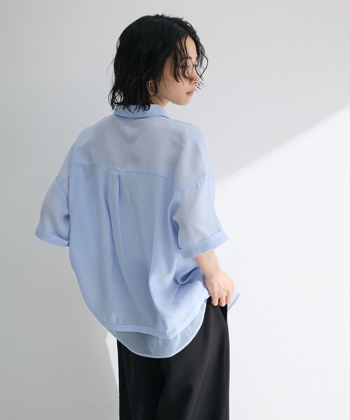 Green　Parks（グリーンパークス）の「裾レイヤードショートスリーブシャツⅡ（シャツ/ブラウス・レディース・ベージュ/サックスブルー/ブラック/オフホワイト・FREE）」の21枚目の写真