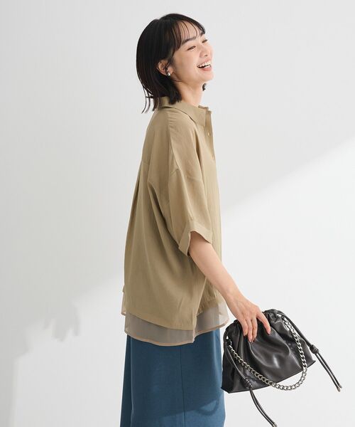 Green　Parks（グリーンパークス）の「裾レイヤードショートスリーブシャツⅡ（シャツ/ブラウス・レディース・ベージュ/サックスブルー/ブラック/オフホワイト・FREE）」の16枚目の写真