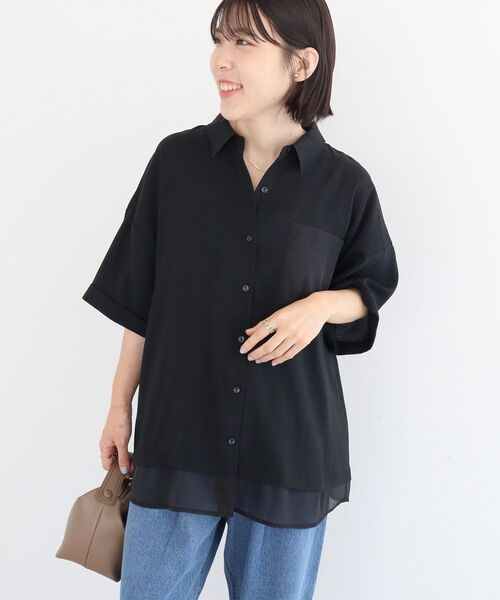 Green　Parks（グリーンパークス）の「裾レイヤードショートスリーブシャツⅡ（シャツ/ブラウス・レディース・ベージュ/サックスブルー/ブラック/オフホワイト・FREE）」の14枚目の写真