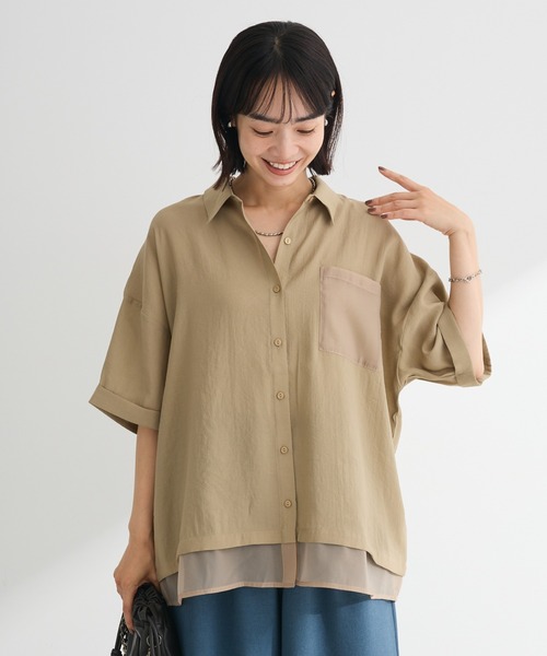 Green　Parks（グリーンパークス）の「裾レイヤードショートスリーブシャツⅡ（シャツ/ブラウス・レディース・ベージュ/サックスブルー/ブラック/オフホワイト・FREE）」の4枚目の写真