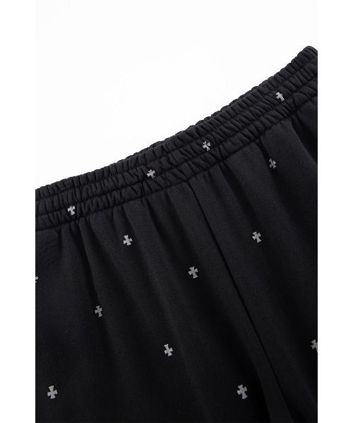 UNKNOWN LONDON（アンノウン・ロンドン）の「ショーツ｜Tiny Cross Glitter Baggy Sweat Shorts｜Unknown London（スウェットパンツ・メンズ・ブラック/オフホワイト・X-LARGE/LARGE/MEDIUM/SMALL）」の6枚目の写真