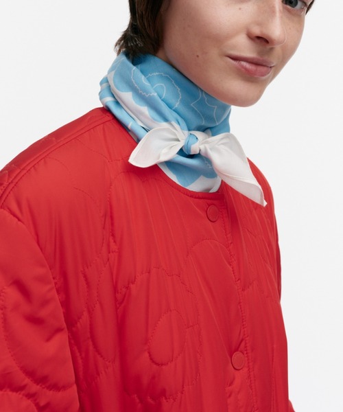 marimekko(マリメッコ)の「【一部店舗・オンラインストア限定】Keskio Piirto Unikko / scarf(ストール/ショール・レディース・ライトブルー/ホワイト×ブラック・FREE)」の1枚目の写真