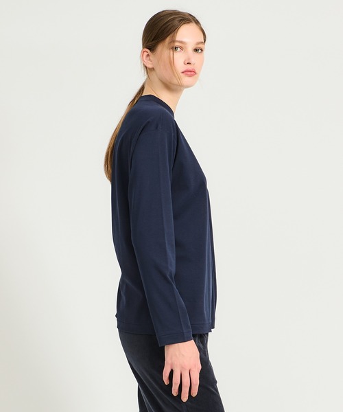 ESTNATION（エストネーション）の「GOOD PEOPLE GOOD STITCHING GOOD PRODUCT for ESTNATION / コットンスムース ロングスリーブTシャツ（Tシャツ/カットソー・レディース・ネイビー/ホワイト/ブラック/グレイッシュベージュ・FREE）」の8枚目の写真