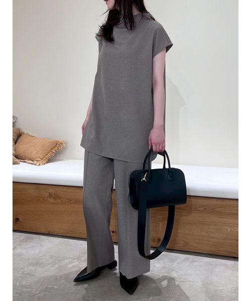 Mila Owen(ミラオーウェン)の「【セットアイテム】ドレープブラウスセミフレアゴムパンツSET UP(その他パンツ・レディース・ブラック/モカ・0/1)」の5枚目の写真