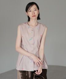 【新品未使用タグ付き】Chesty フラワー　ベスト 花柄 刺繍　ペプラム 4ffc74d9c1b031e0c1f54236b39304