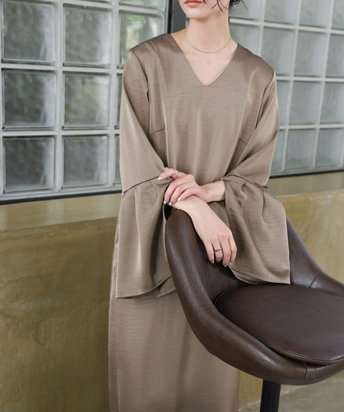 select MOCA(セレクトモカ)の「【オケージョン/結婚式】スリットスリーブVネックワンピース(ドレス・レディース・ブラウン/ブラック・MEDIUM/LARGE)」の6枚目の写真