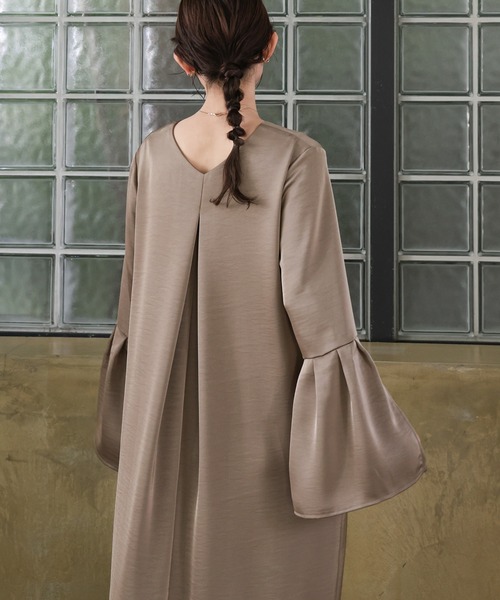 select MOCA(セレクトモカ)の「【オケージョン/結婚式】スリットスリーブVネックワンピース(ドレス・レディース・ブラウン/ブラック・MEDIUM/LARGE)」の8枚目の写真