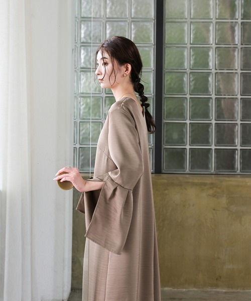 select MOCA(セレクトモカ)の「【オケージョン/結婚式】スリットスリーブVネックワンピース(ドレス・レディース・ブラウン/ブラック・MEDIUM/LARGE)」の13枚目の写真