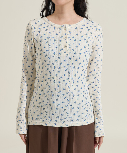 FREAK'S STORE（フリークスストア）の「花柄針抜き フライス ヘンリーネック ロンT（Tシャツ/カットソー・レディース・チャコール/ライトグレー/ブラウン/オフホワイト・ﾌﾘ-）」の13枚目の写真