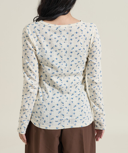 FREAK'S STORE（フリークスストア）の「花柄針抜き フライス ヘンリーネック ロンT（Tシャツ/カットソー・レディース・チャコール/ライトグレー/ブラウン/オフホワイト・ﾌﾘ-）」の11枚目の写真