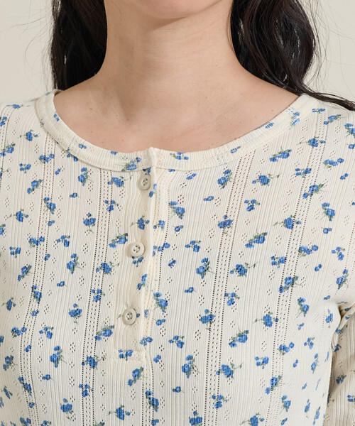 FREAK'S STORE（フリークスストア）の「花柄針抜き フライス ヘンリーネック ロンT（Tシャツ/カットソー・レディース・チャコール/ライトグレー/ブラウン/オフホワイト・ﾌﾘ-）」の10枚目の写真