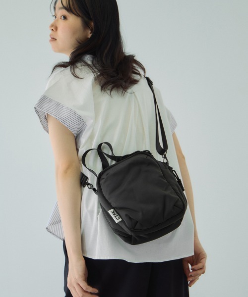 VICKY（ビッキー）の「ストライプフェイスキーネックブラウス≪洗濯機で洗える≫（シャツ/ブラウス・レディース・ホワイト系その他/ダークネイビー/ブラウン系その他・M）」の15枚目の写真