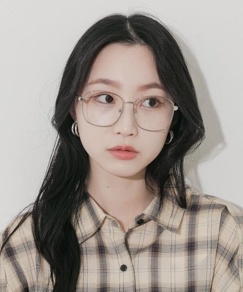 SMELLY（スメリー）の「ビッグシェイプダテメガネ（メガネ・レディース・シルバー・-）」の2枚目の写真
