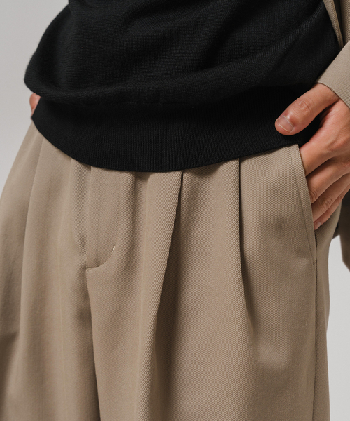 EDIFICE（エディフィス）の「VISTO ギャバ  2プリーツ パンツ【セットアップ着用可】（スラックス・メンズ・ベージュ/ブラック・LARGE/MEDIUM/SMALL）」の22枚目の写真