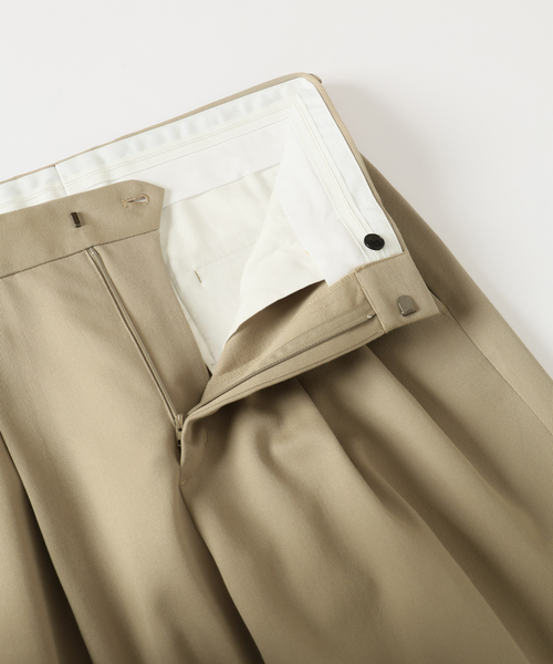 EDIFICE（エディフィス）の「VISTO ギャバ  2プリーツ パンツ【セットアップ着用可】（スラックス・メンズ・ベージュ/ブラック・LARGE/MEDIUM/SMALL）」の17枚目の写真