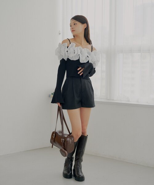 Chico（チコ）の「フロントタックショートパンツ（その他パンツ・レディース・グレー/ブラック/グレー系その他2・FREE/MEDIUM）」の8枚目の写真