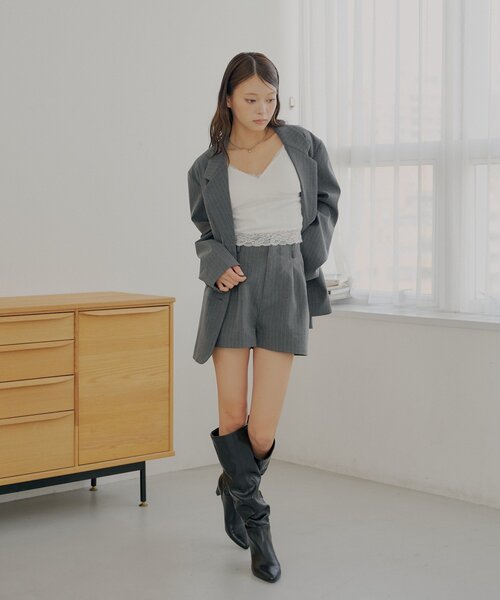 Chico（チコ）の「フロントタックショートパンツ（その他パンツ・レディース・グレー/ブラック/グレー系その他2・FREE/MEDIUM）」の4枚目の写真