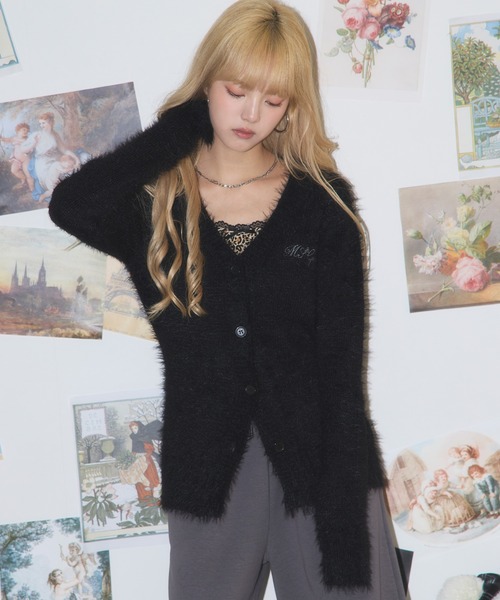MSGirl(エムエスジーガール)の「刺繍入りフェザーヤーンニットカーディガン(ショート丈/レギュラー丈)(カーディガン/ボレロ・レディース・ワイン/ブラック/グレー・M/S)」の8枚目の写真