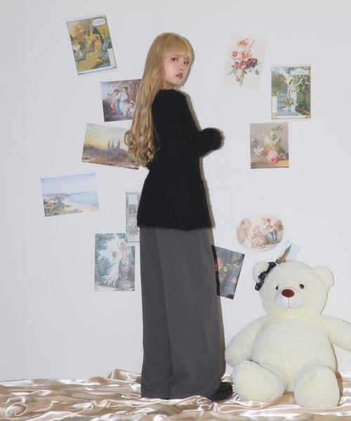 MSGirl(エムエスジーガール)の「刺繍入りフェザーヤーンニットカーディガン(ショート丈/レギュラー丈)(カーディガン/ボレロ・レディース・ワイン/ブラック/グレー・M/S)」の13枚目の写真