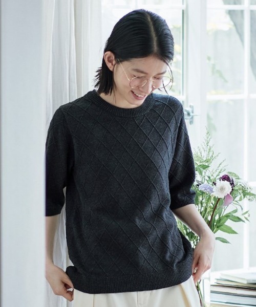 Sunny clouds(サニークラウズ)の「サニークラウズ 格子模様のニットTシャツ〈レディース〉(ニット/セーター・レディース・チャコール/ネイビー/グリーン・M/LL/L/3L)」の2枚目の写真