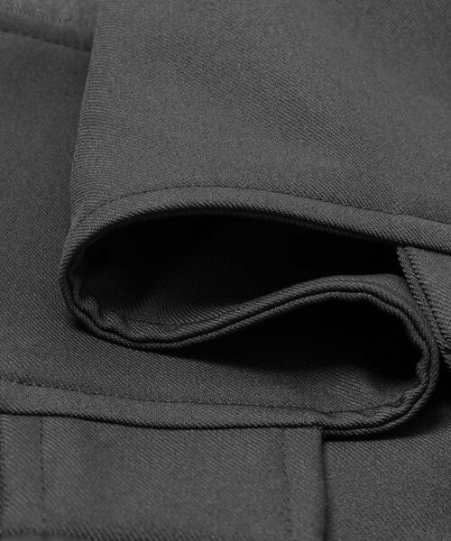 URBAN RESEARCH DOORS(アーバンリサーチドアーズ)の「深Uネック切替ジャンパースカート(ワンピース・レディース・チャコールグレー/ブラック・MEDIUM)」の15枚目の写真