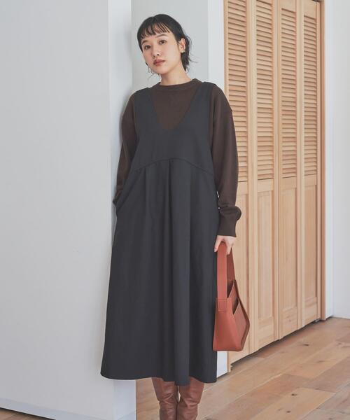 URBAN RESEARCH DOORS(アーバンリサーチドアーズ)の「深Uネック切替ジャンパースカート(ワンピース・レディース・チャコールグレー/ブラック・MEDIUM)」の5枚目の写真