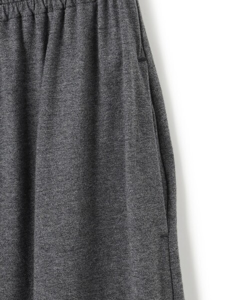 uncrave(アンクレイヴ)の「プレーンジャージー ギャザーパンツ(その他パンツ・レディース・ブラック系/グレー系/レッド系・1/0)」の11枚目の写真