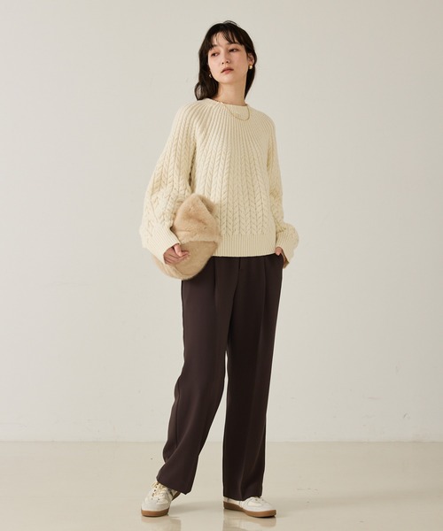 qualite（カリテ）の「ケーブルスラッシュネックニット/秋服/冬服/ハイゲージニット/ローゲージニット（ニット/セーター・レディース・アイボリー/グレー・フリー）」の13枚目の写真