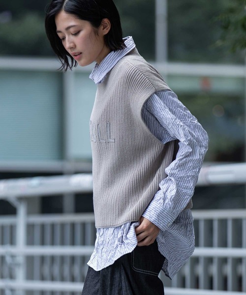 Munich（ミューニック）の「7GG片畦編みニットロゴ刺繍ジレ（ニット/セーター・レディース・ブラック/グレイッシュベージュ/カーキ・FREE）」の13枚目の写真