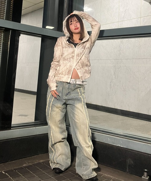 .KOM(ドットコム)の「A'GEM/9 × .kom 『.KOM/ドットケーオーエム』 Faux Shearling Collar Grunge Jacket/フェイクムートン襟付き グランジ加工ジャケット(ブルゾン・レディース・ベージュ/ブラック・FREE)」の14枚目の写真