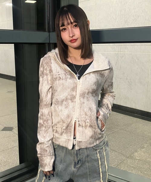 .KOM(ドットコム)の「A'GEM/9 × .kom 『.KOM/ドットケーオーエム』 Faux Shearling Collar Grunge Jacket/フェイクムートン襟付き グランジ加工ジャケット(ブルゾン・レディース・ベージュ/ブラック・FREE)」の7枚目の写真