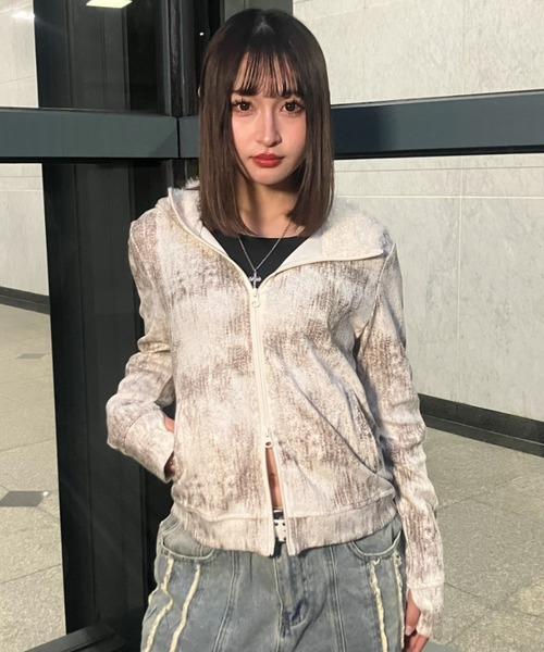 .KOM(ドットコム)の「A'GEM/9 × .kom 『.KOM/ドットケーオーエム』 Faux Shearling Collar Grunge Jacket/フェイクムートン襟付き グランジ加工ジャケット(ブルゾン・レディース・ベージュ/ブラック・FREE)」の9枚目の写真