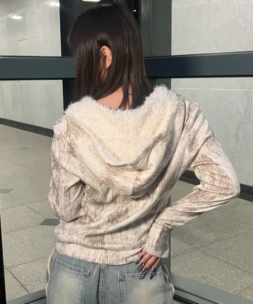 .KOM(ドットコム)の「A'GEM/9 × .kom 『.KOM/ドットケーオーエム』 Faux Shearling Collar Grunge Jacket/フェイクムートン襟付き グランジ加工ジャケット(ブルゾン・レディース・ベージュ/ブラック・FREE)」の12枚目の写真