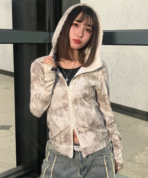 .KOM(ドットコム)の「A'GEM/9 × .kom 『.KOM/ドットケーオーエム』 Faux Shearling Collar Grunge Jacket/フェイクムートン襟付き グランジ加工ジャケット(ブルゾン・レディース・ベージュ/ブラック・FREE)」の11枚目の写真