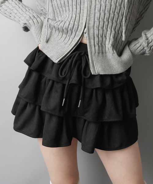 SPINNS（スピンズ）の「スエードフリルミニスカート/NEO森ガール/インナーパンツ付き（スカート・レディース・ブラック/ブラウン・ONESIZE）」の2枚目の写真