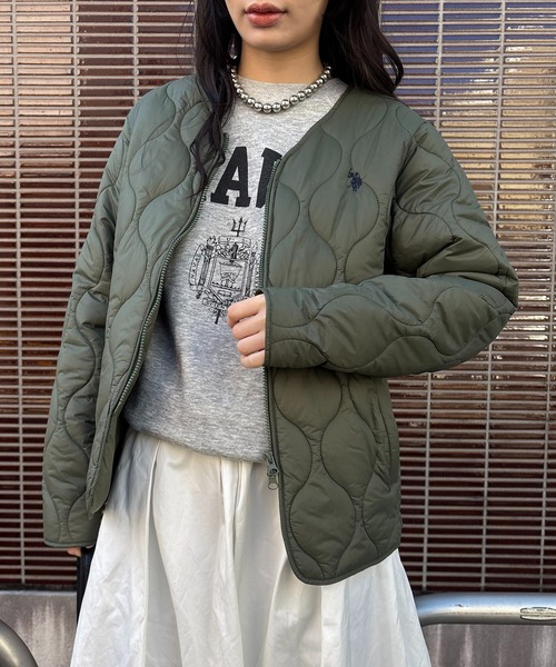 U.S. POLO ASSN.(ユーエスポロアッスン)の「【U.S. POLO ASSN.】オーバーサイズ ロイヤルキルティングジャケット ダブルジップ仕様 ノーカラージャケット(ノーカラージャケット・レディース・ブラック/カーキ・S/M/L)」の1枚目の写真