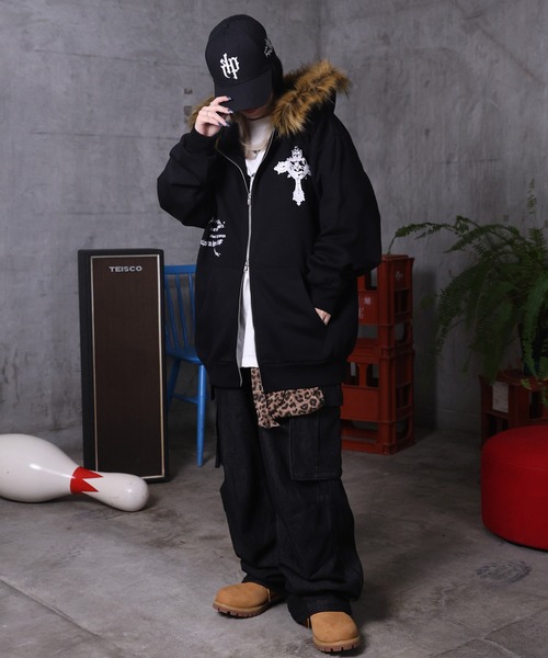 セール】AW クロスモチーフ 裏起毛 ファー プリント ジップパーカー