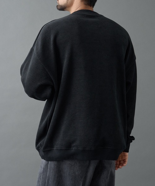 COLONY 2139（コロニートゥーワンスリーナイン）の「カットコーデュロイクルーネック（Tシャツ/カットソー・メンズ・ブラック/チャコールグレー/オレンジ/ホワイト・MEDIUM/LARGE）」の11枚目の写真