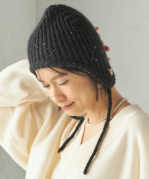 SHIPS（シップス）の「perah: ブローチ 付 イヤー フラップ ラメ ニット キャップ（ニットキャップ/ビーニー・レディース・グレー/ブラック・ONE SIZE）」の16枚目の写真