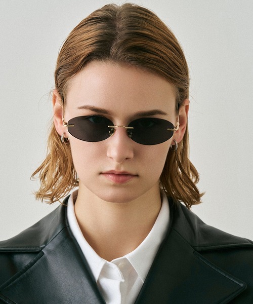 NUEF （ヌエフ）の「cent cinquante-trois153（サングラス・レディース・ブラウン/ブラック/クリア・FREE）」の2枚目の写真