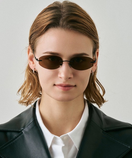 NUEF （ヌエフ）の「cent cinquante-trois153（サングラス・レディース・ブラウン/ブラック/クリア・FREE）」の5枚目の写真