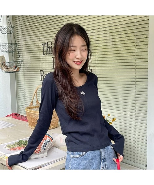 muahmuah（ムーアムーア）の「スティッチUネック長袖Tシャツ[7色]（Tシャツ/カットソー・レディース・クリーム/グレー/スカイブルー/アイボリー/ブラック/ネイビー/ライトグレー・FREE）」の7枚目の写真